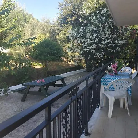 Dassia Green Apartments דירה דאסיה