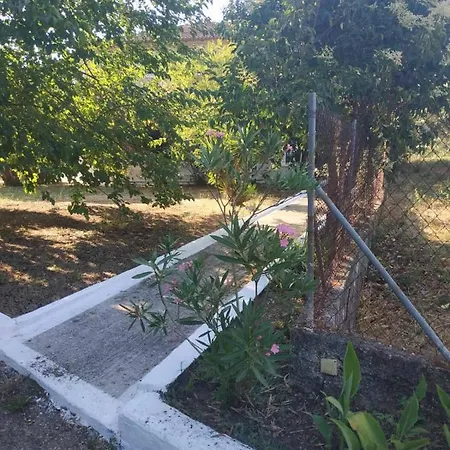 Dassia Green Apartments *