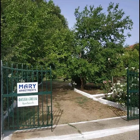 Dassia Green Apartments דירה