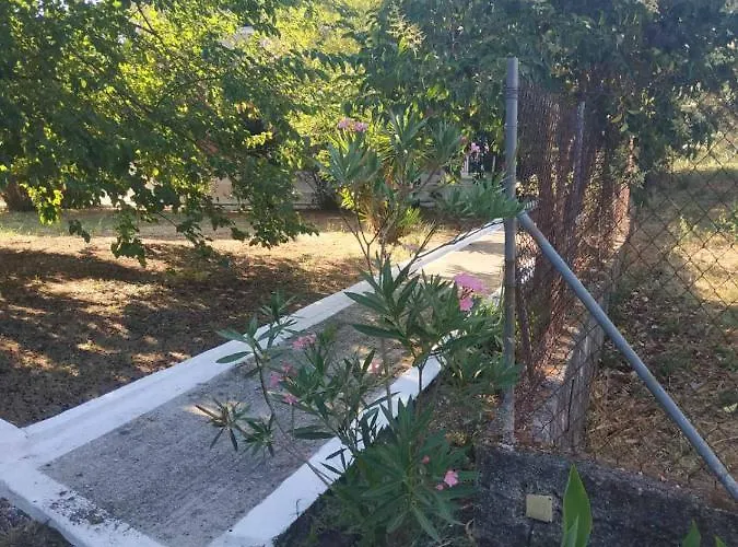 Dassia Green Apartments *